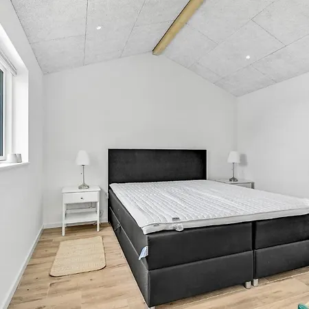 3 Bedroom Pet Friendly In Slagelse Holiday home